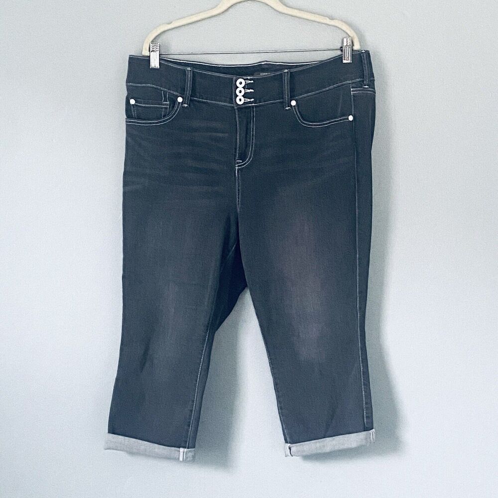 Torrid Jeans Plus Size 18 Gray Crop Jegging Cuffed Beach Casual Classic